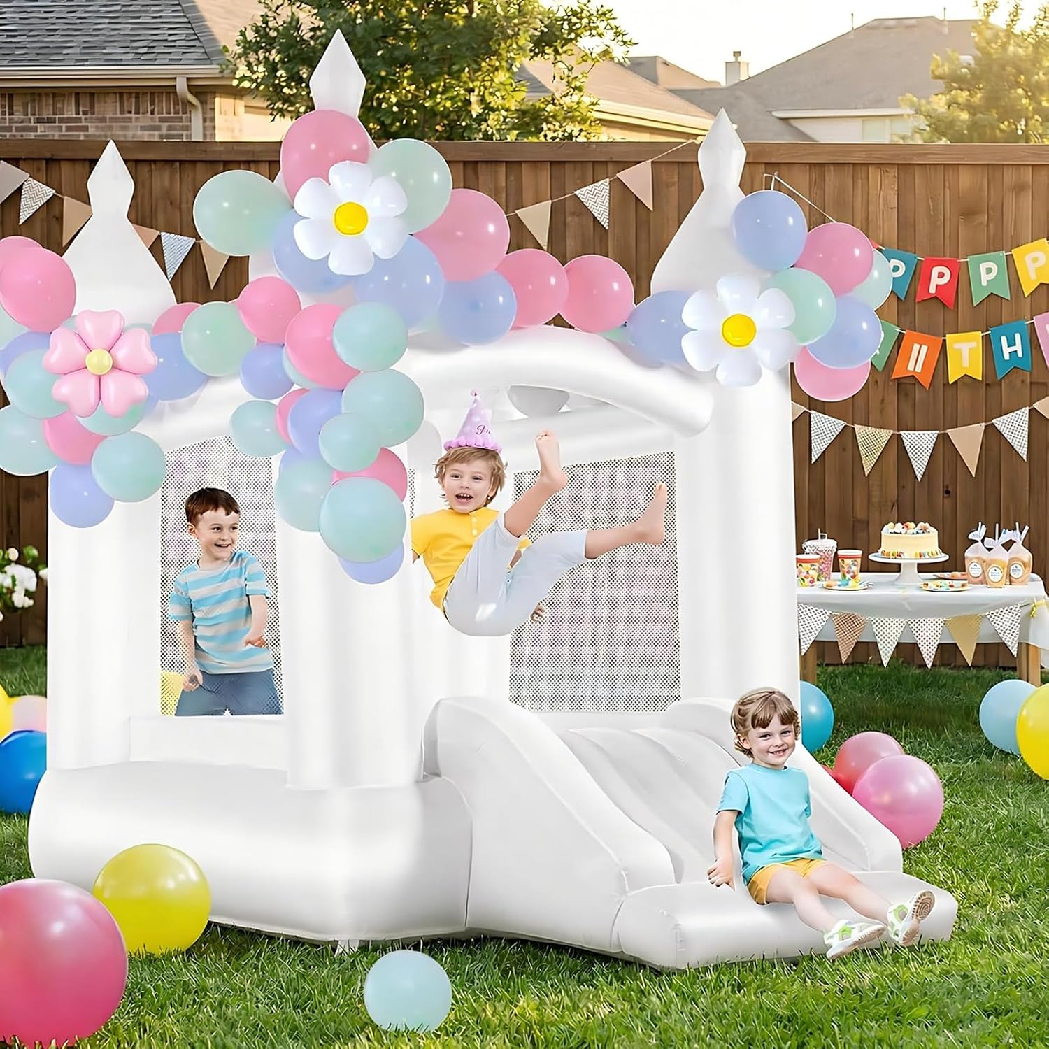 Kids Outdoor House - Weißes Hüpfburg-Set für drinnen und draußen,