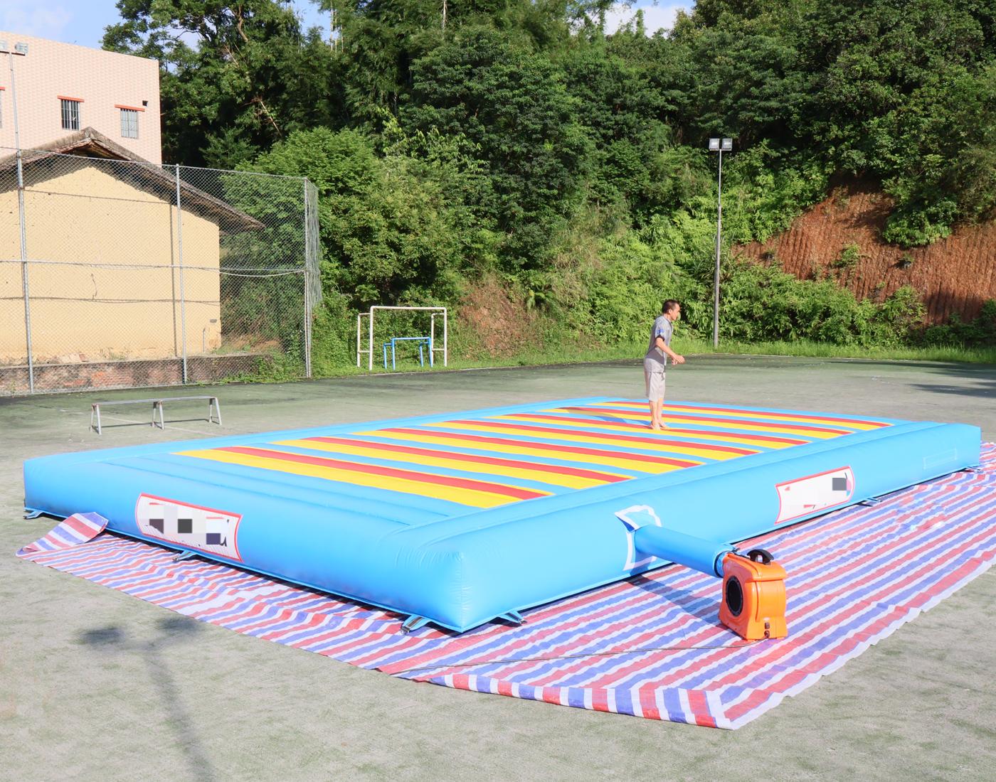 Aufblasbare Hüpfunterlage für  – Kids Outdoor Jump House Bewertung und Preis